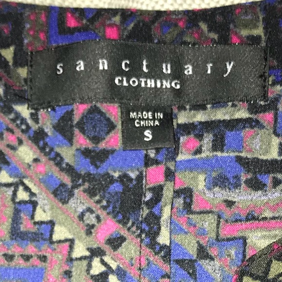 Sleeveless button up blouse - Picture 3 of 5